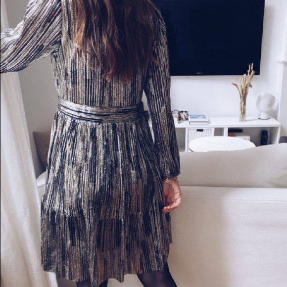 Golden Cleo Dress - Picture 2 of 4